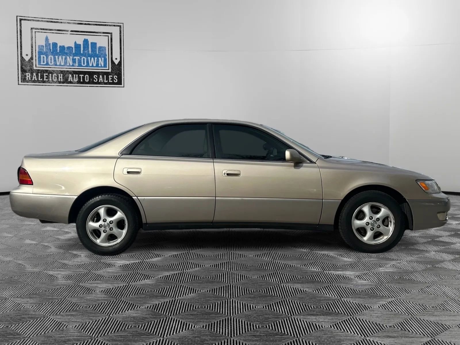 Used 1998 Lexus ES 330 image 5