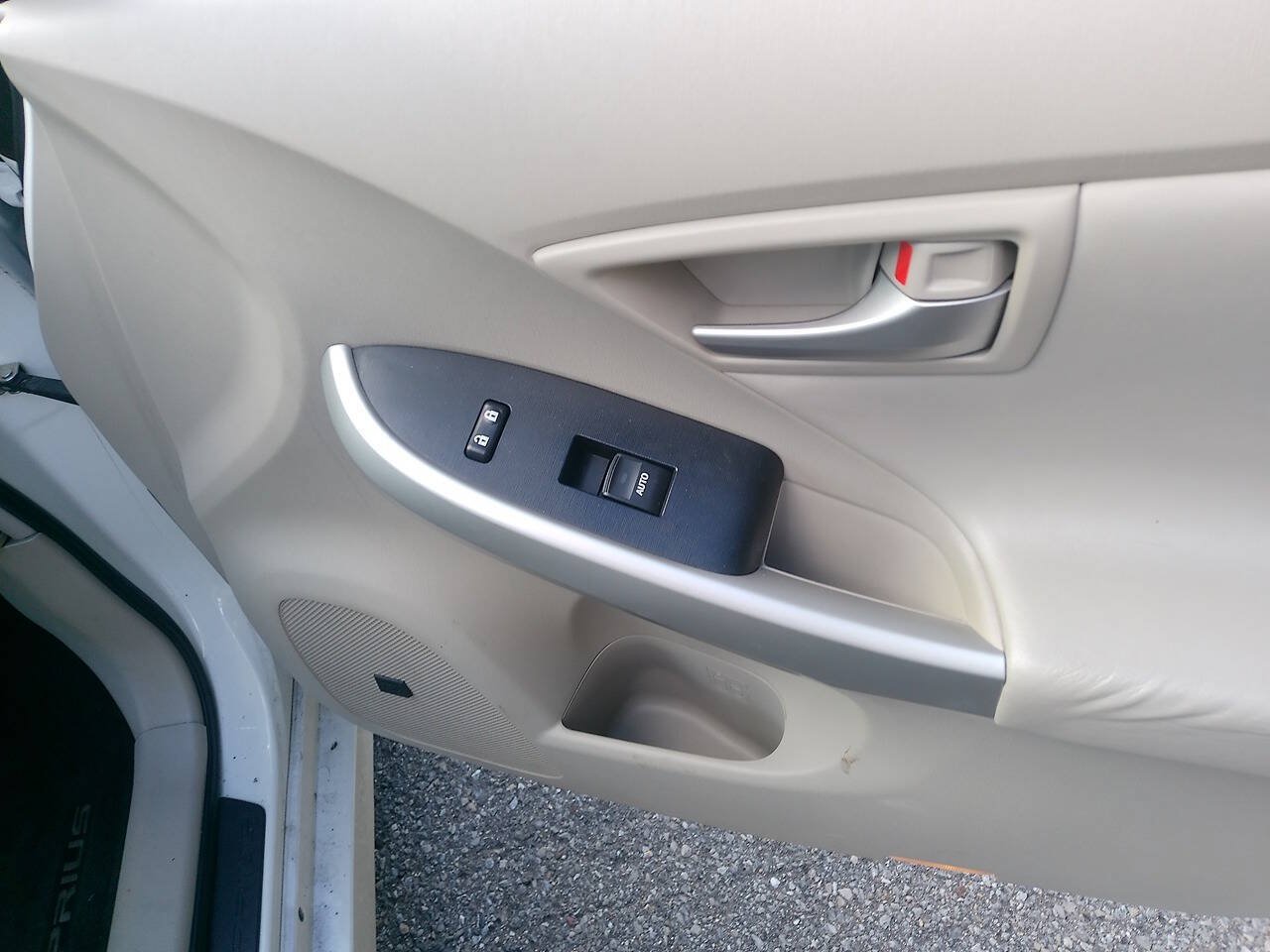Used 2013 Toyota Prius Five FWD image 19