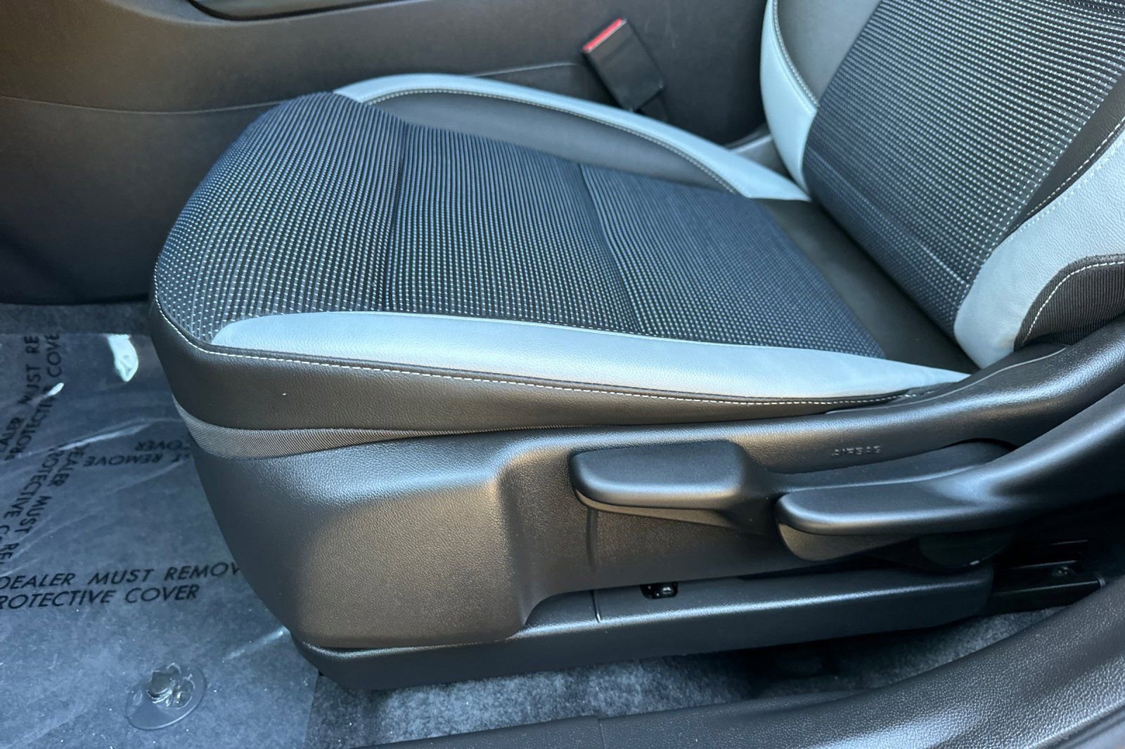 Certified 2024 Buick Envista Preferred w/ Advanced Safety Package image 13