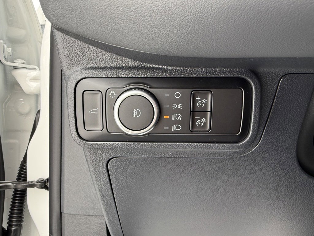 Used 2025 Ford Explorer Active w/ Active Comfort Package image 8