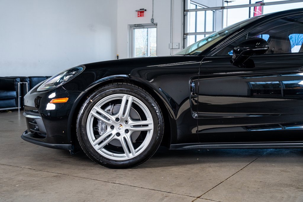 Used 2019 Porsche Panamera image 9