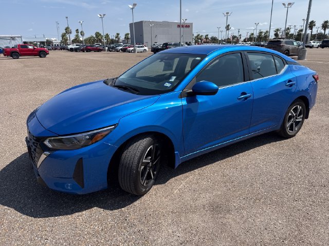 Used 2025 Nissan Sentra SV FWD image 3