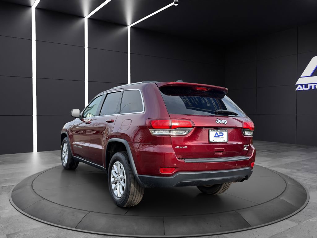 Used 2021 Jeep Grand Cherokee Laredo image 4
