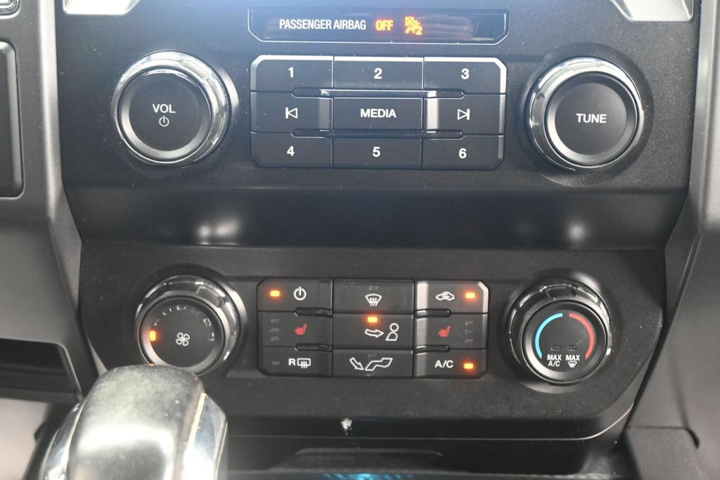 Used 2020 Ford F150 XLT w/ Equipment Group 302A Luxury AWD/4WD image 19