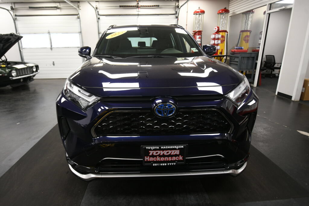 Used 2023 Toyota RAV4 SE w/ Weather & Moonroof Package AWD/4WD image 2