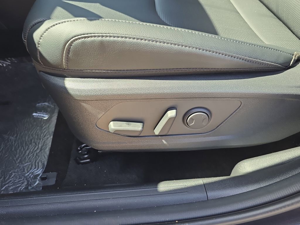 New 2026 Kia Sportage EX image 21