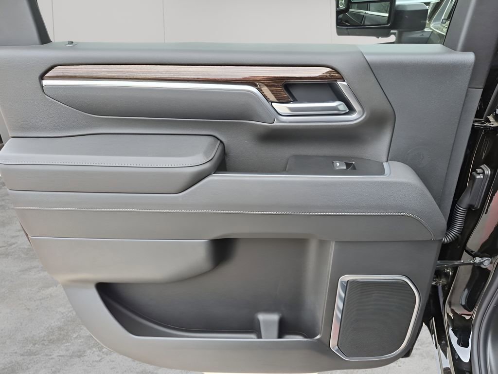 New 2026 GMC Sierra 2500 SLE w/ SLE Value Package; image 17