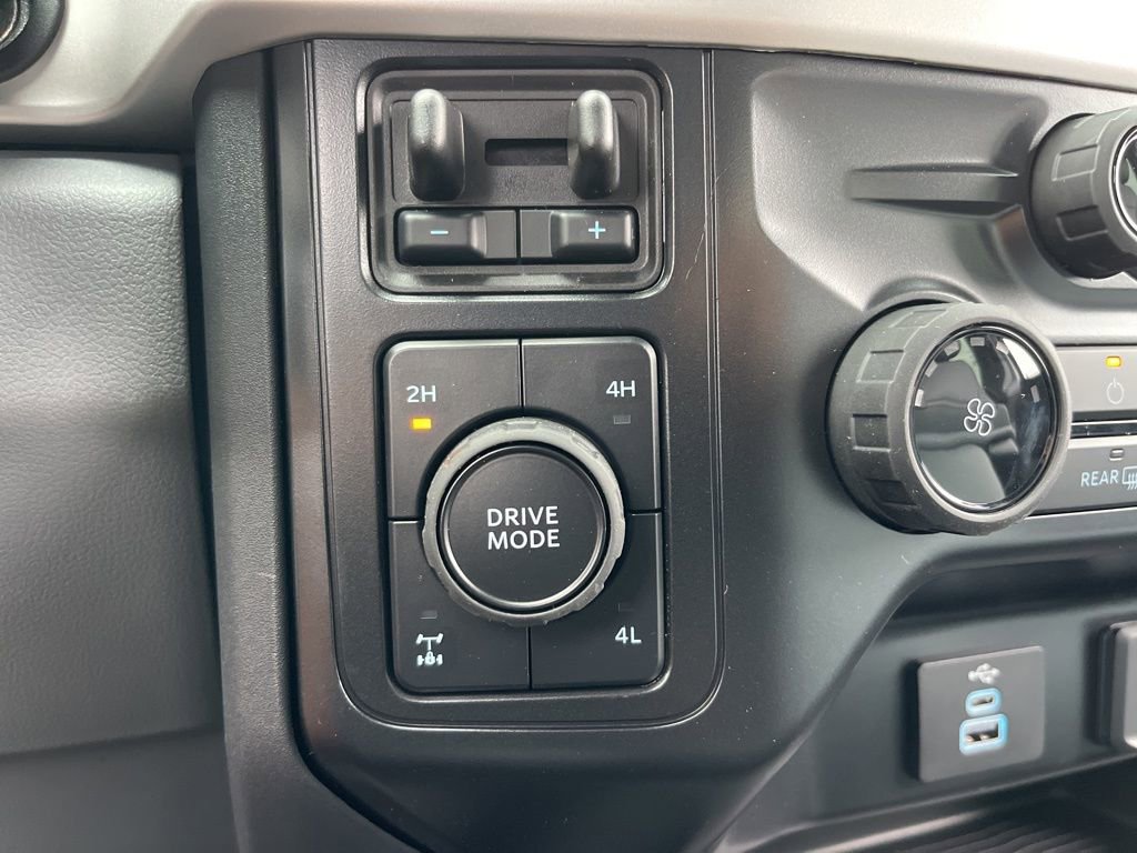 New 2025 Ford F350 XL w/ XL Chrome Package image 13