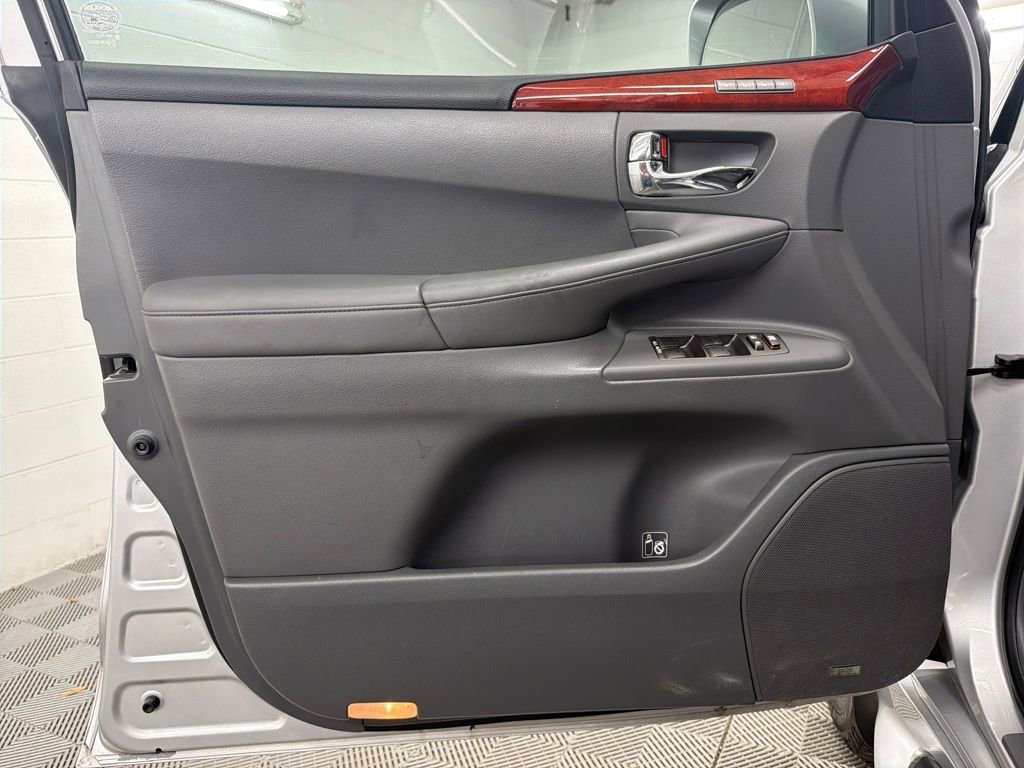 Used 2010 Lexus LX 570 4WD image 21