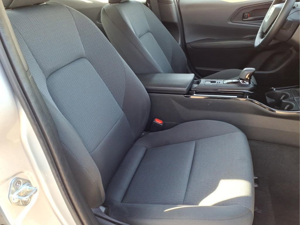 Used 2024 Toyota Prius LE image 14