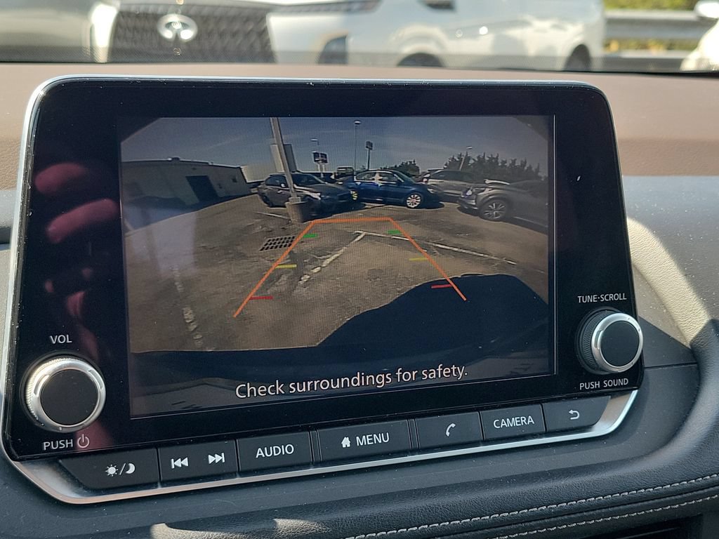 Used 2023 Nissan Rogue SV FWD image 18
