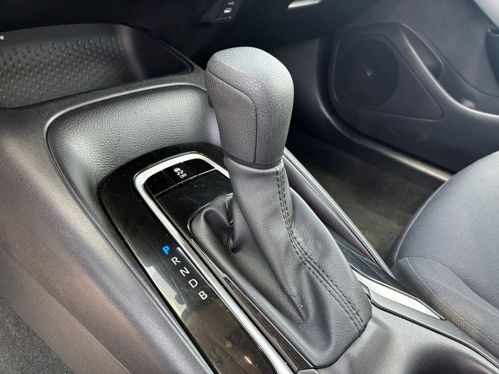 Used 2025 Toyota Corolla LE FWD image 39