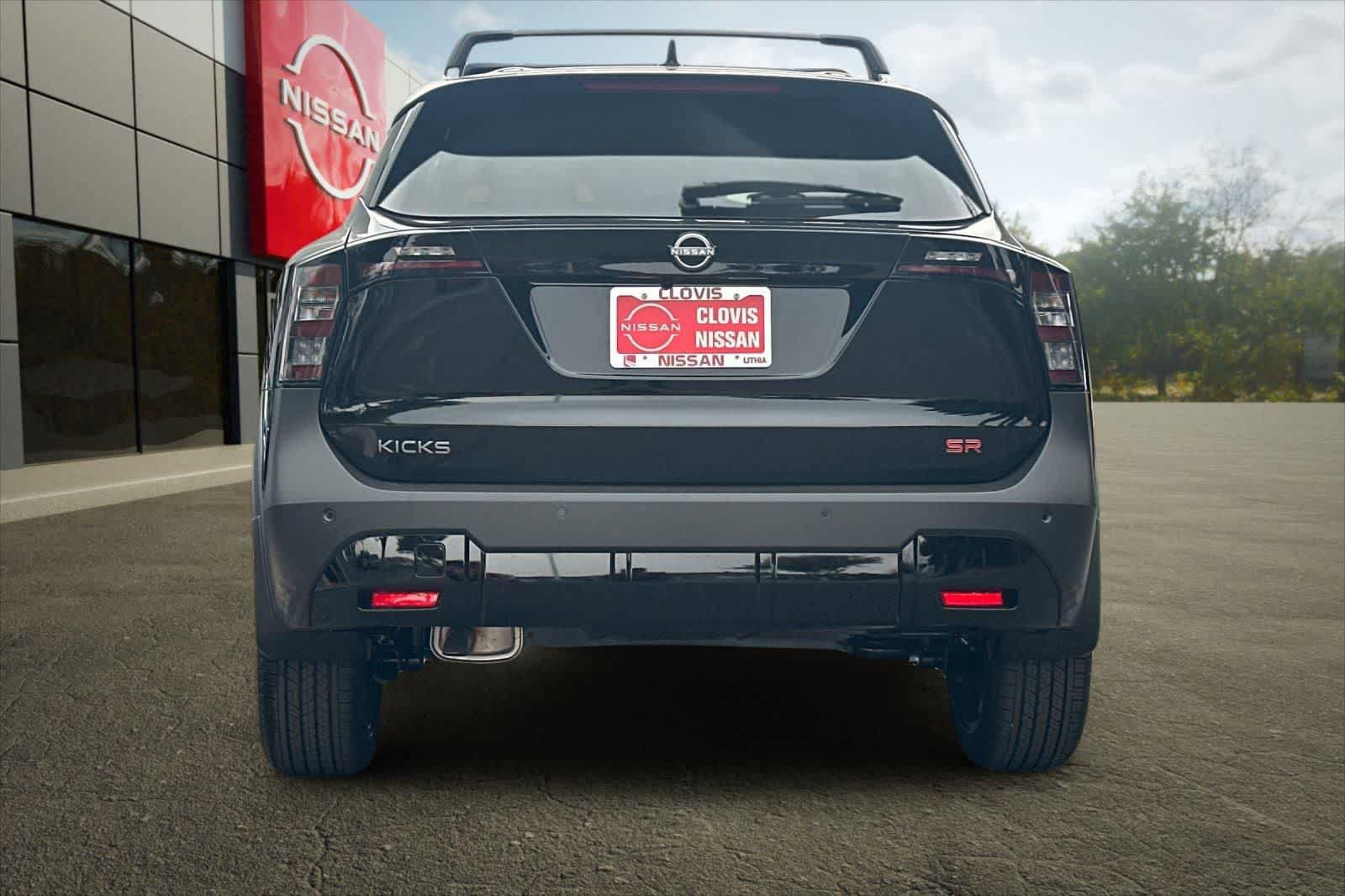 New 2026 Nissan Kicks SR FWD image 8