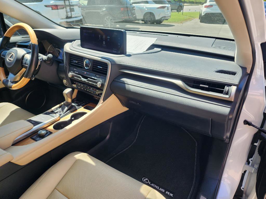 Used 2021 Lexus RX 350L Premium w/ Premium Package image 17