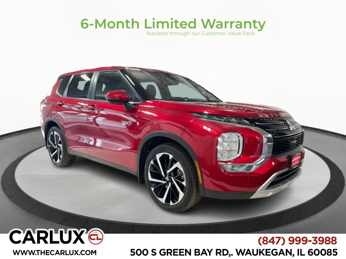 Used 2023 Mitsubishi Outlander SE image 1