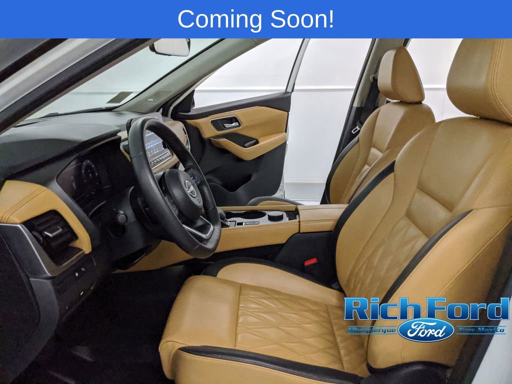 Used 2022 Nissan Rogue Platinum w/ Head-Up Display Package AWD/4WD image 16