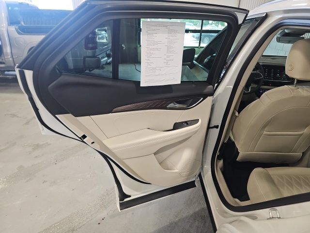 Used 2023 Buick Envision Avenir AWD/4WD image 21