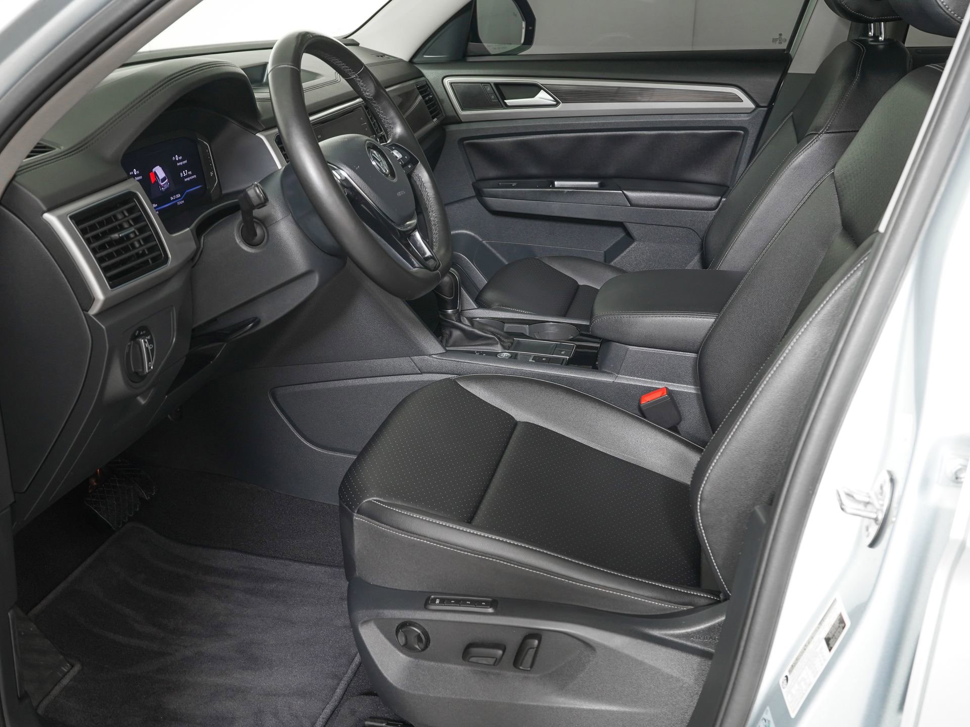 Used 2019 Volkswagen Atlas SEL FWD image 14