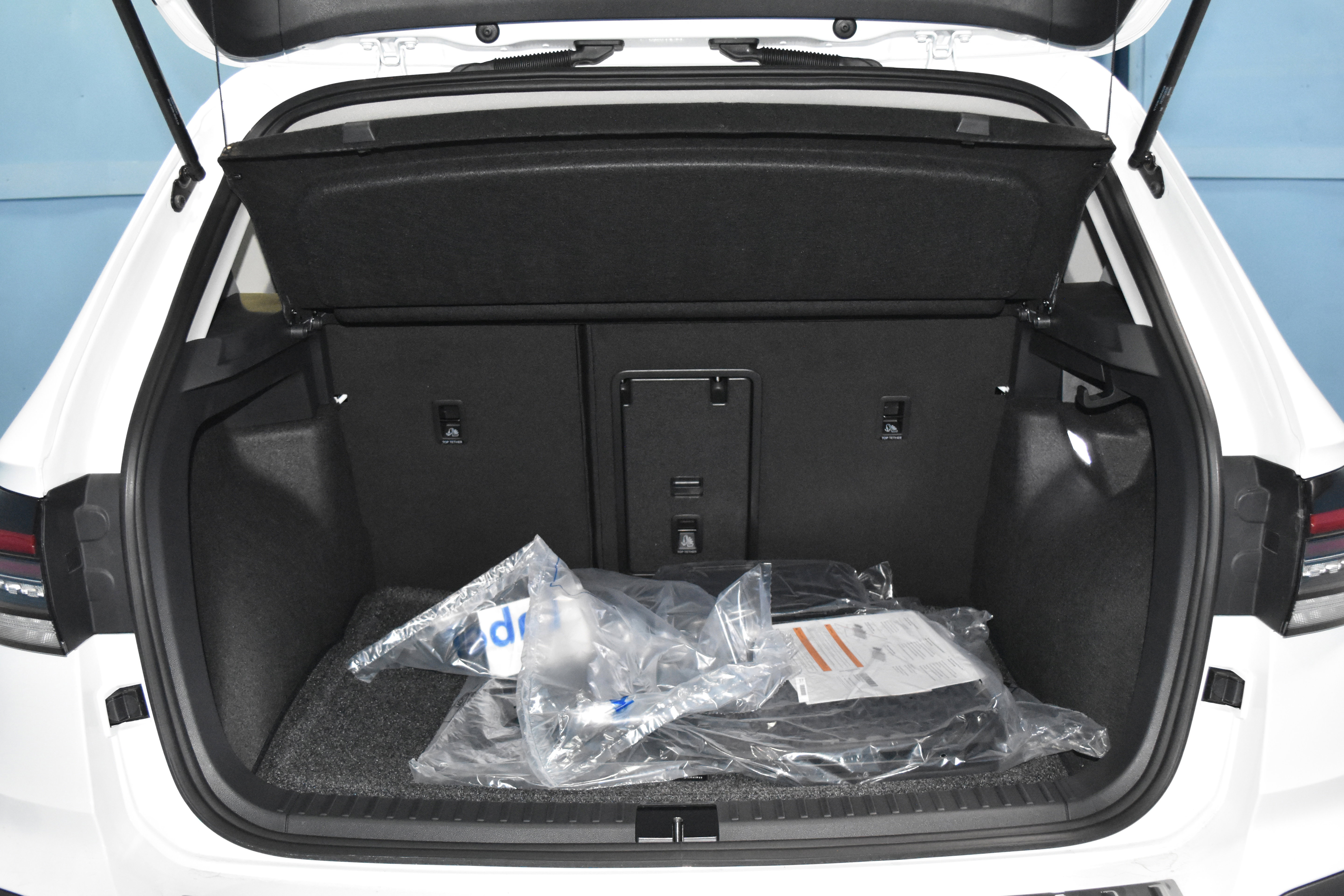 New 2025 Volkswagen Taos SE image 24