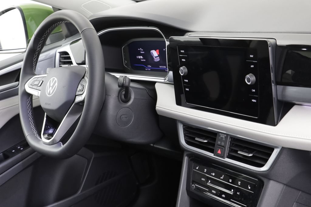 New 2026 Volkswagen Taos SEL AWD/4WD image 23