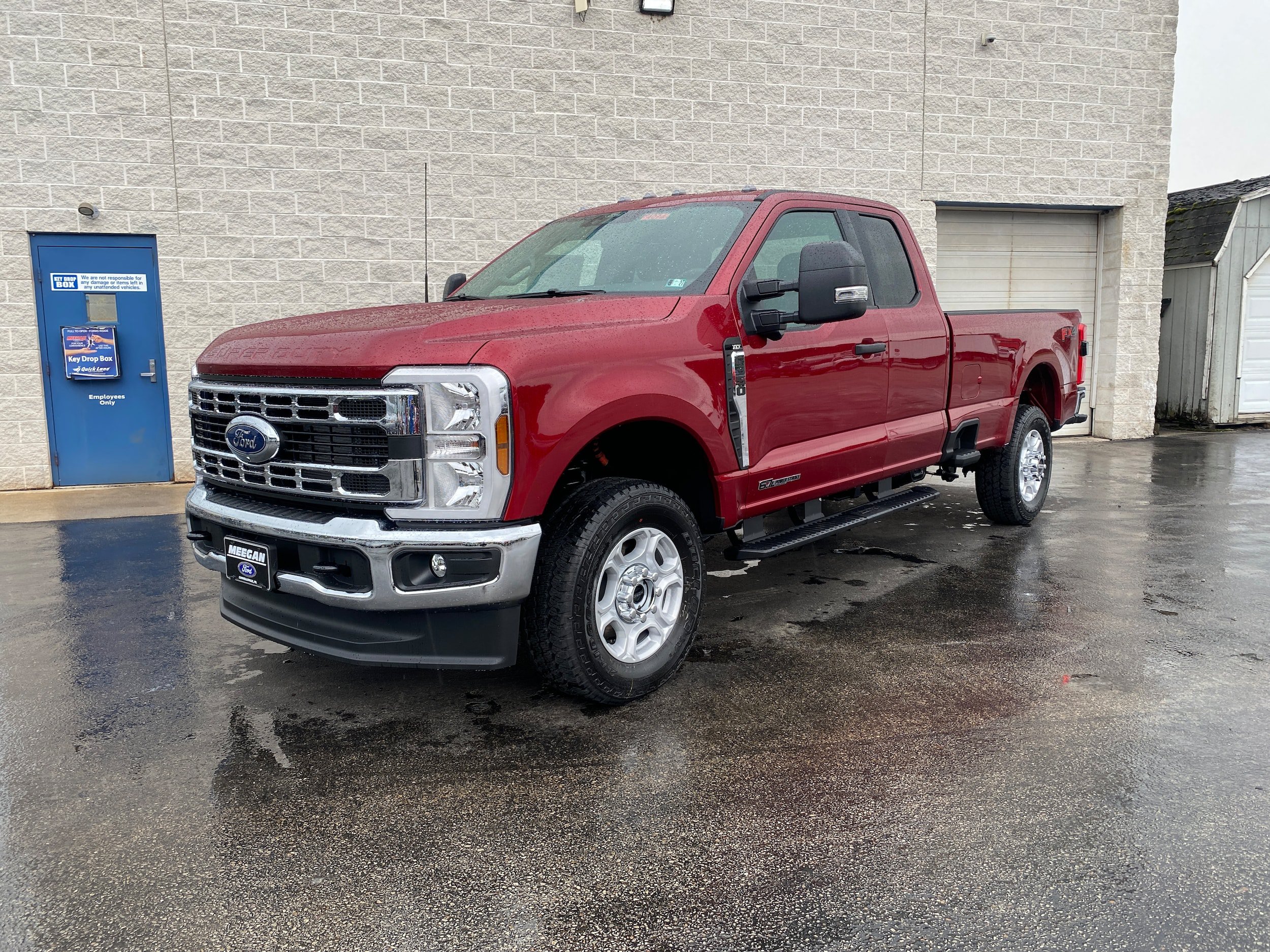 New 2026 Ford F350 XLT w/ 360-Degree Camera Package AWD/4WD image 2