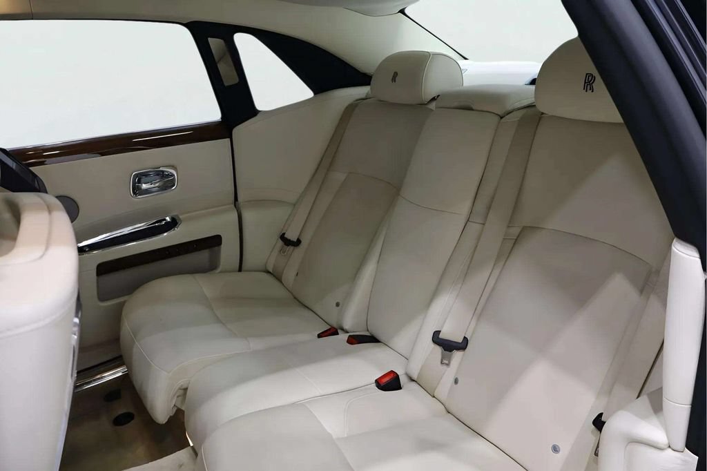 Certified 2010 Rolls-Royce Ghost RWD image 10