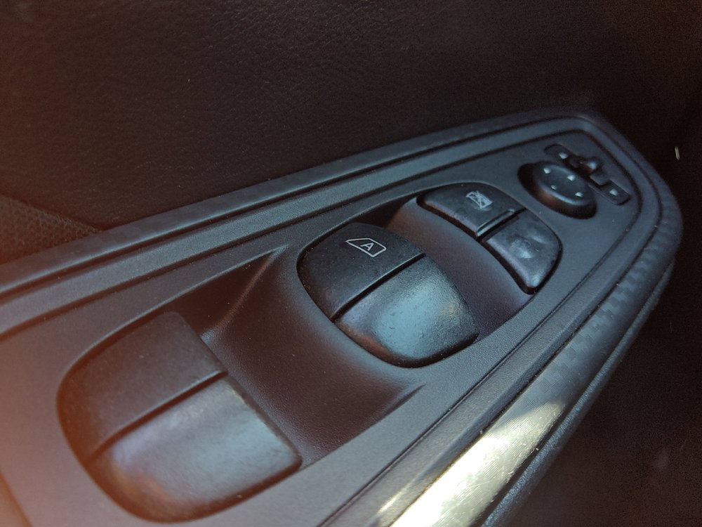 Used 2021 Nissan Versa SV FWD image 27
