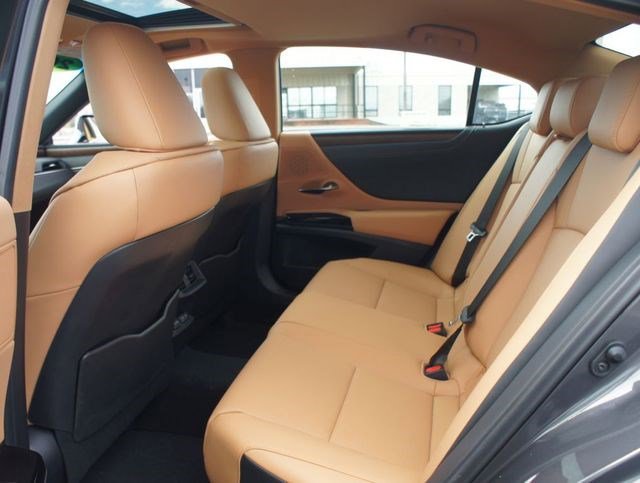 Used 2025 Lexus ES 350 w/ Premium Package FWD image 15