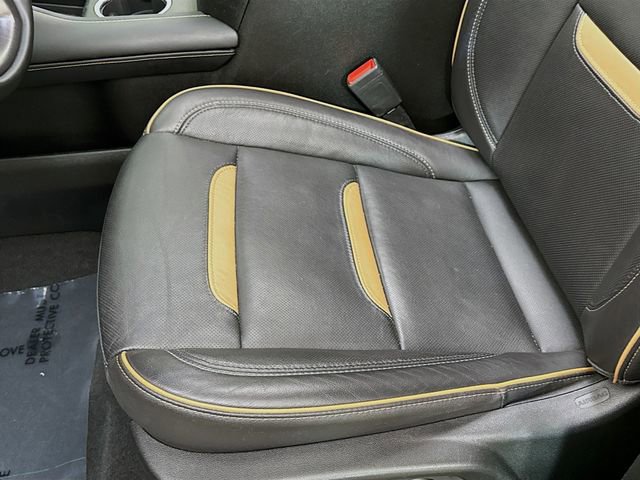 Used 2023 GMC Yukon XL AT4 w/ Technology Package image 21