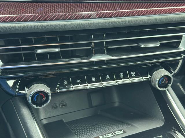 New 2026 Chevrolet Traverse Z71 w/ Driver Confidence Package image 15