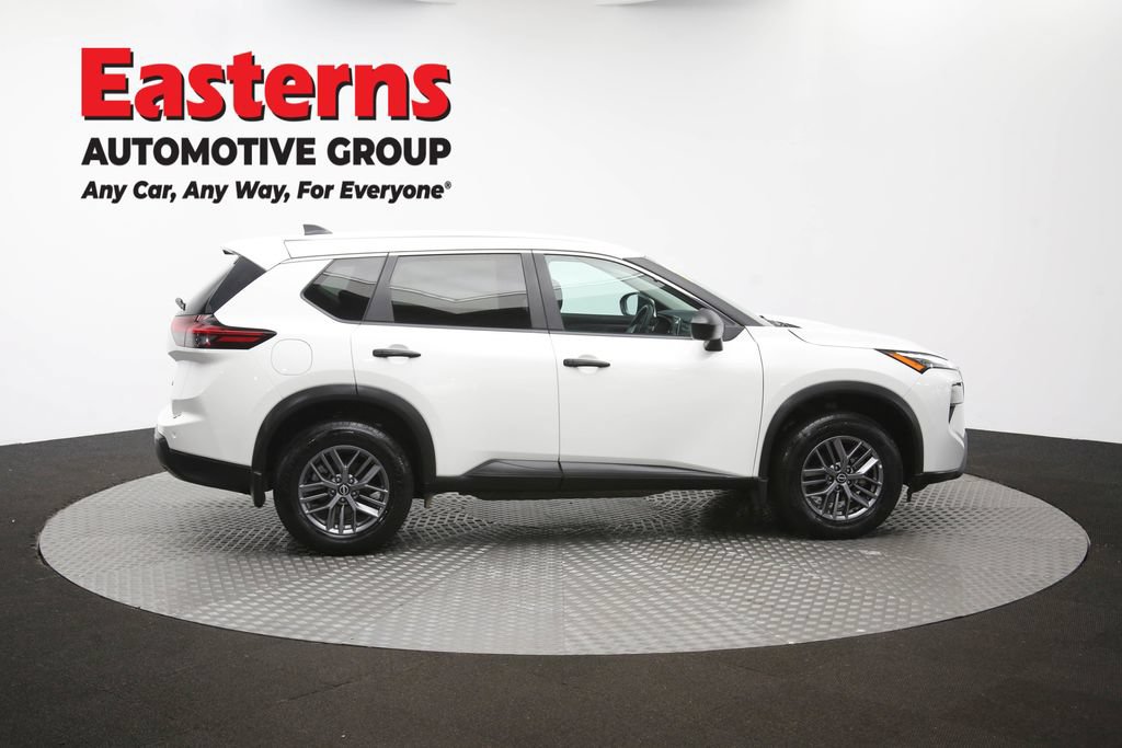 Used 2024 Nissan Rogue S AWD/4WD image 45