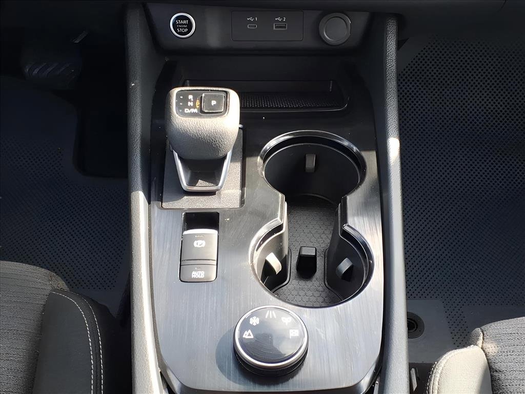 Used 2023 Nissan Rogue SV image 22