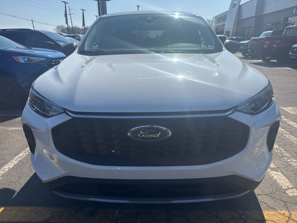 Used 2023 Ford Escape Active image 2