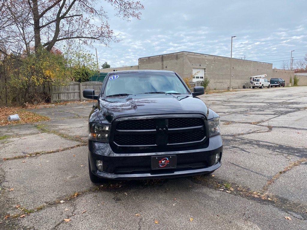 Used 2017 RAM 1500 Express w/ Black Ram 1500 Express Group image 8