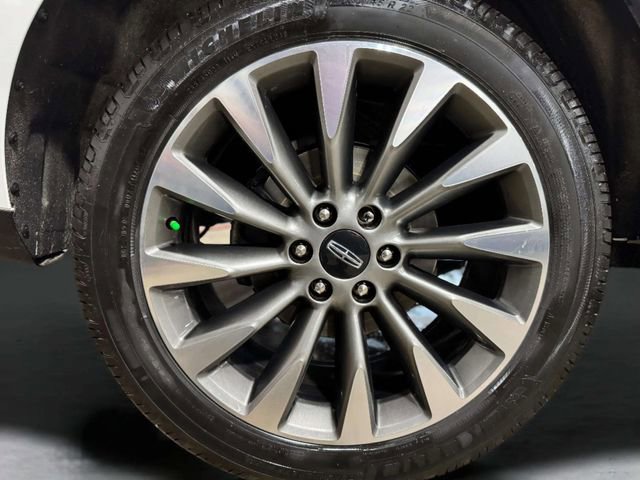 Used 2020 Lincoln Navigator Reserve w/ Luxury Package image 38