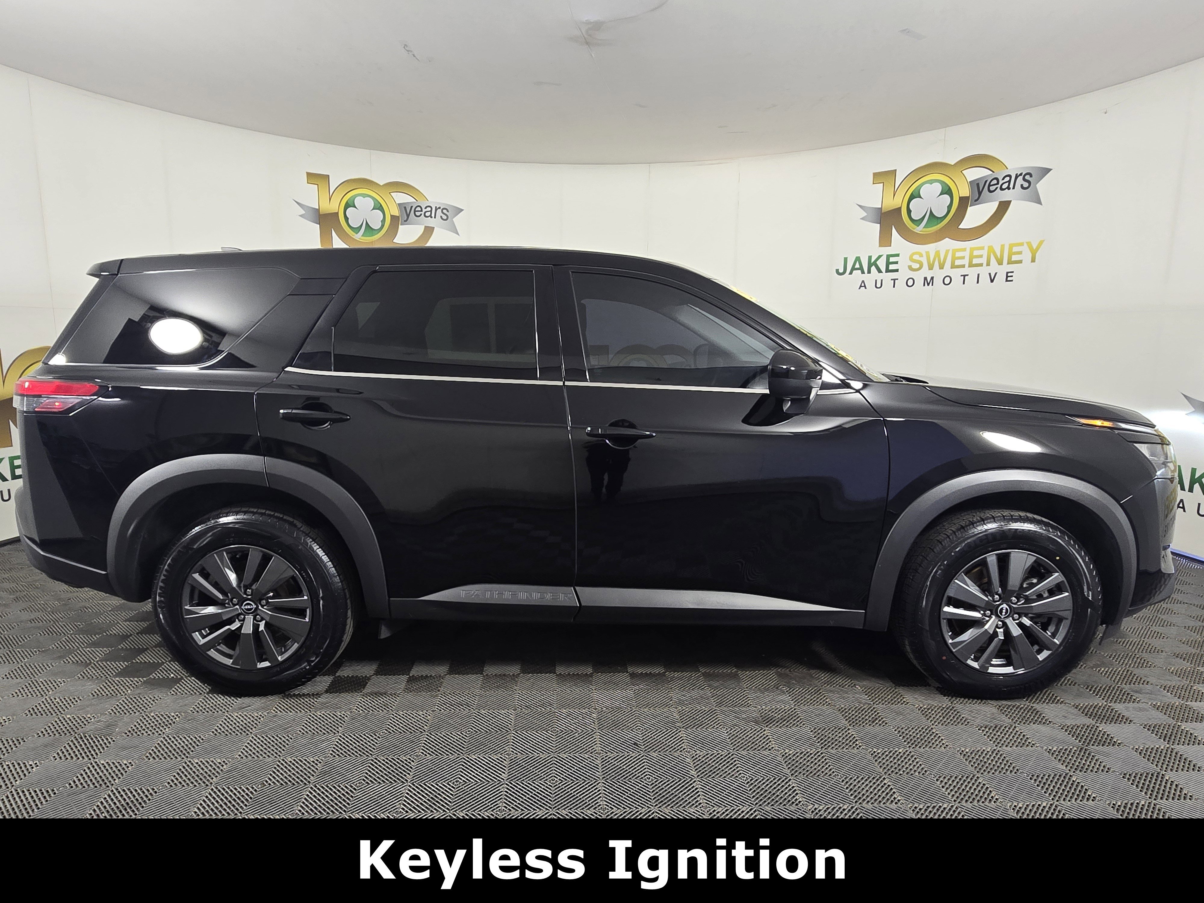 Used 2024 Nissan Pathfinder S image 9