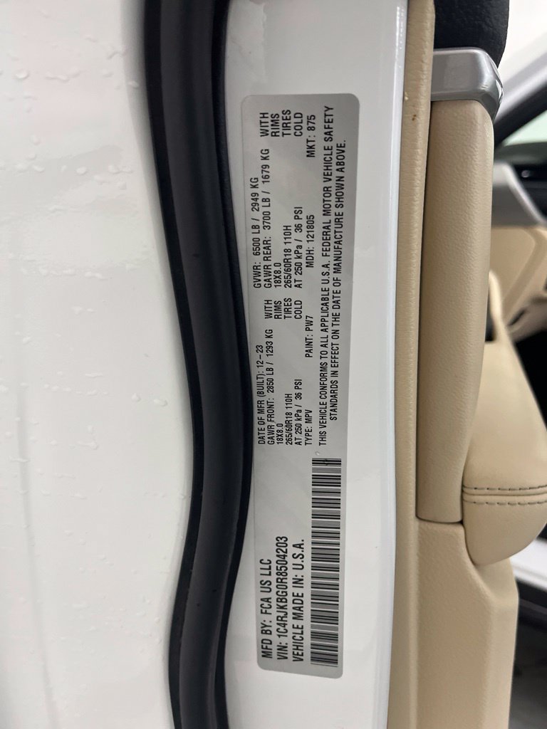 Used 2024 Jeep Grand Cherokee L Limited AWD/4WD image 85