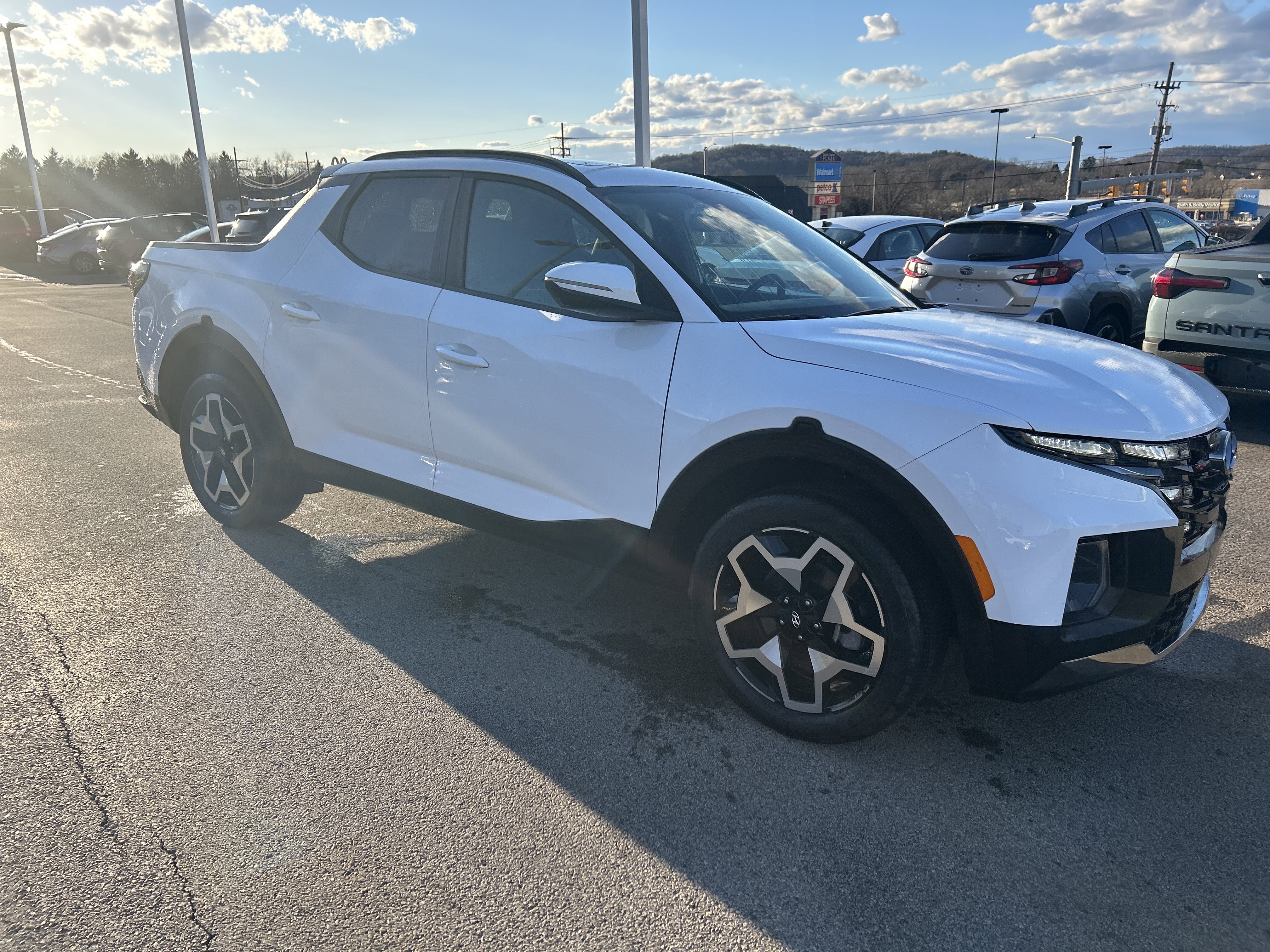 Used 2024 Hyundai Santa Cruz Limited image 2