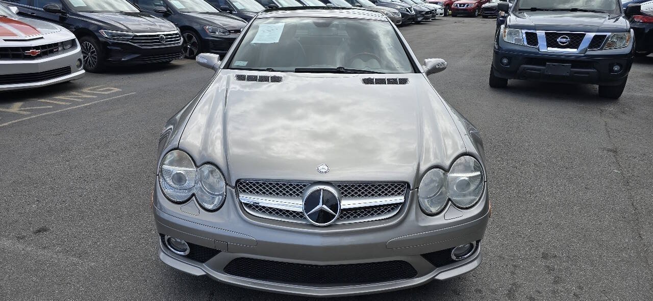 Used 2007 Mercedes-Benz SL 550 w/ AMG Sport Pkg image 2