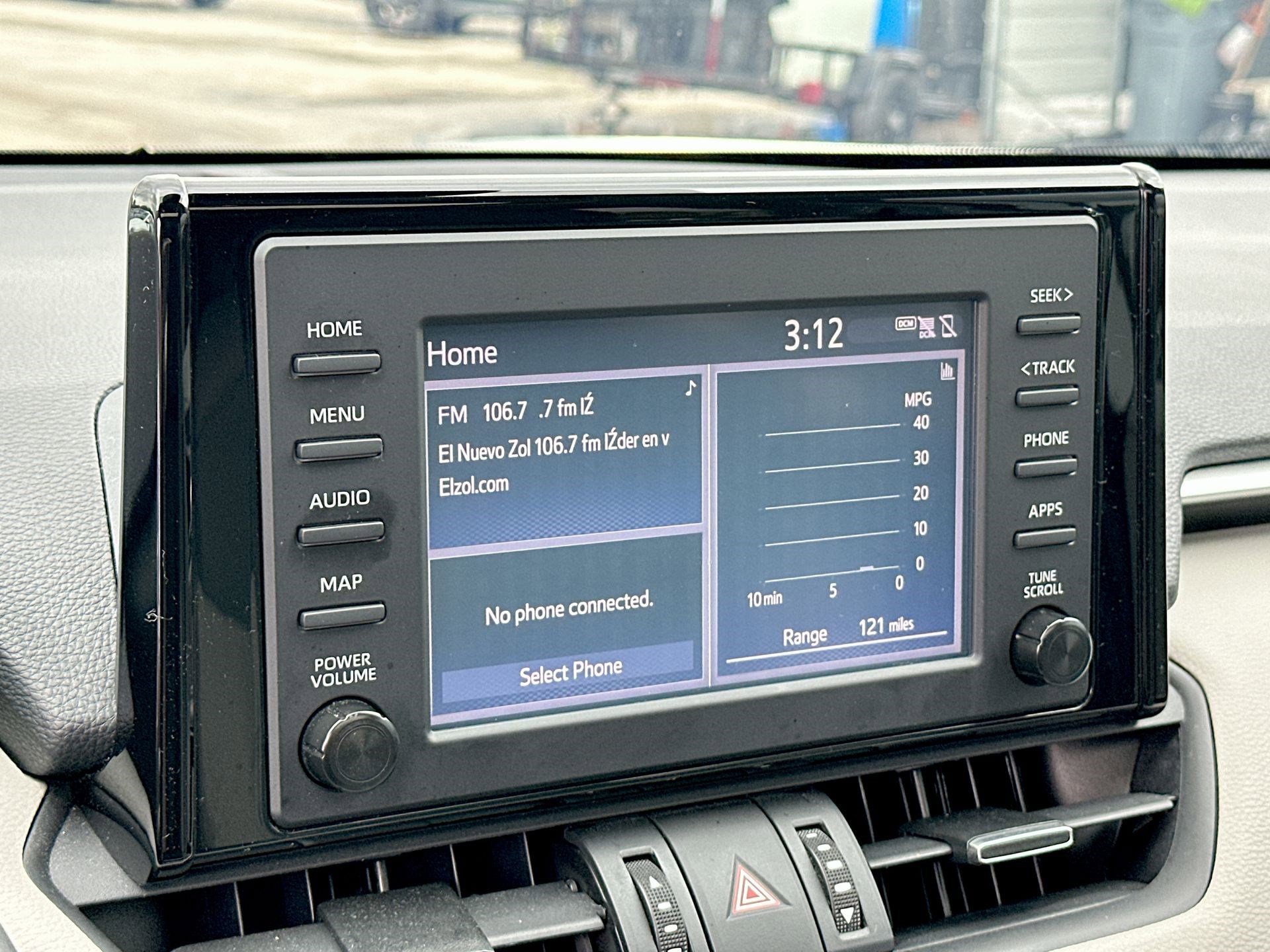 Used 2019 Toyota RAV4 XLE Premium image 12