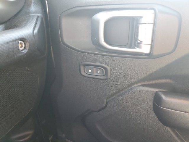 Used 2019 Jeep Wrangler Unlimited Sport S AWD/4WD image 30