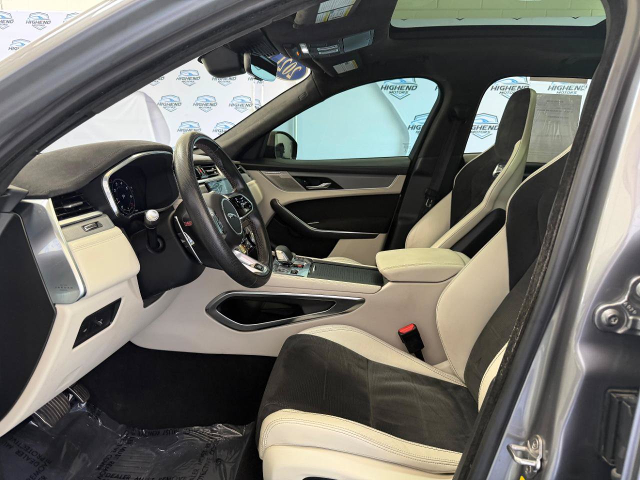 Used 2021 Jaguar F-PACE SVR AWD/4WD image 17
