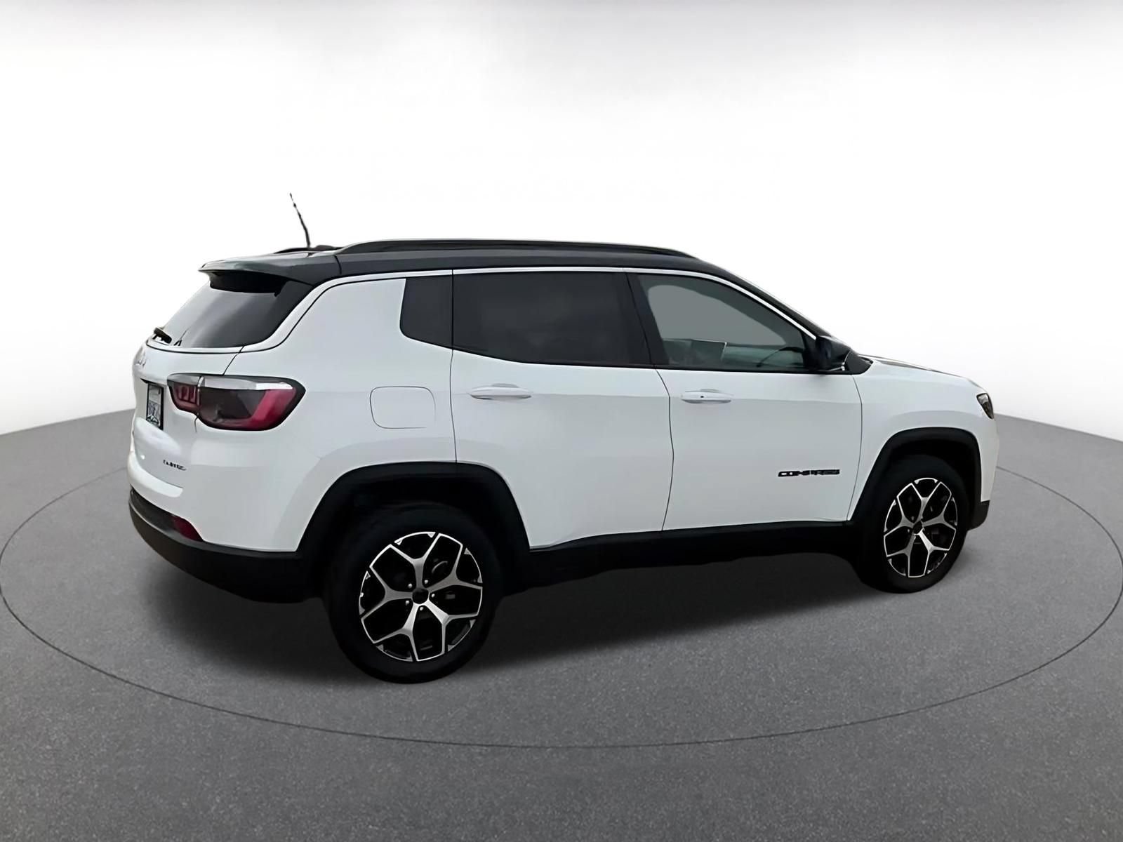 Used 2025 Jeep Compass Limited AWD/4WD image 14