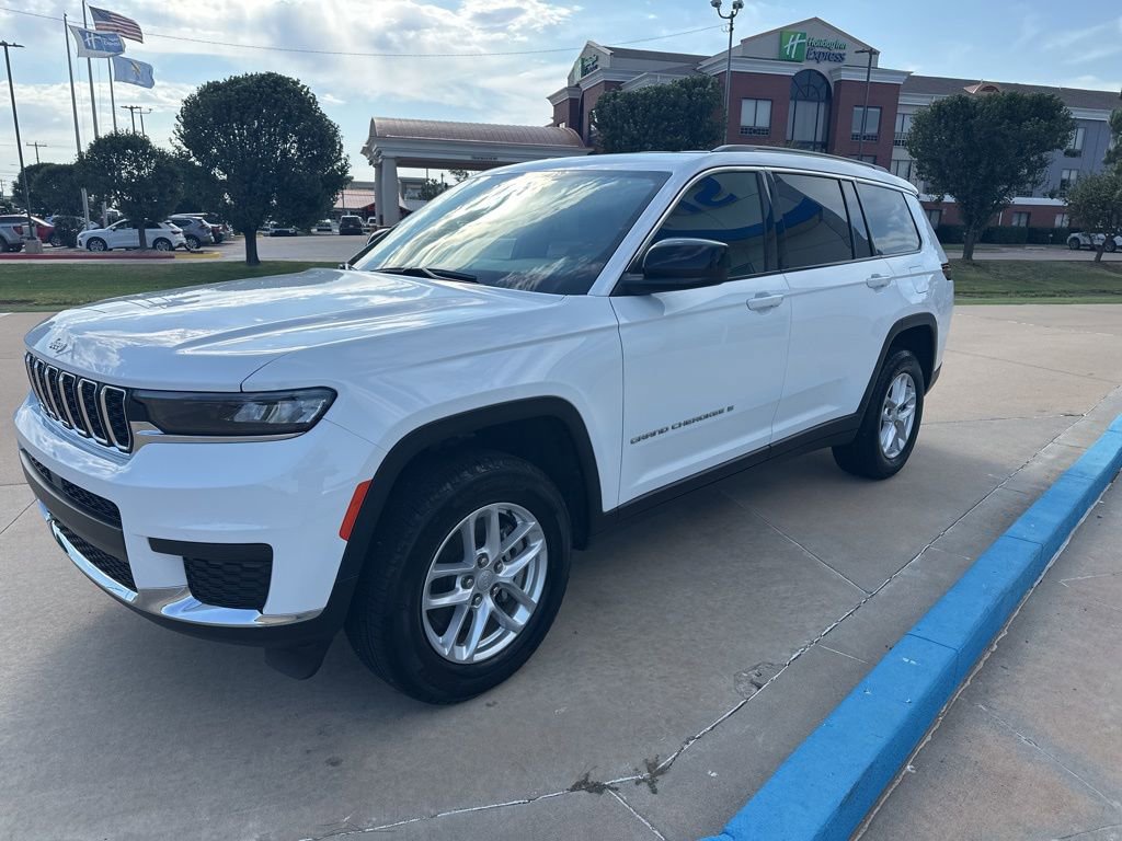 Used 2024 Jeep Grand Cherokee L Laredo w/ Luxury Tech Group I image 4