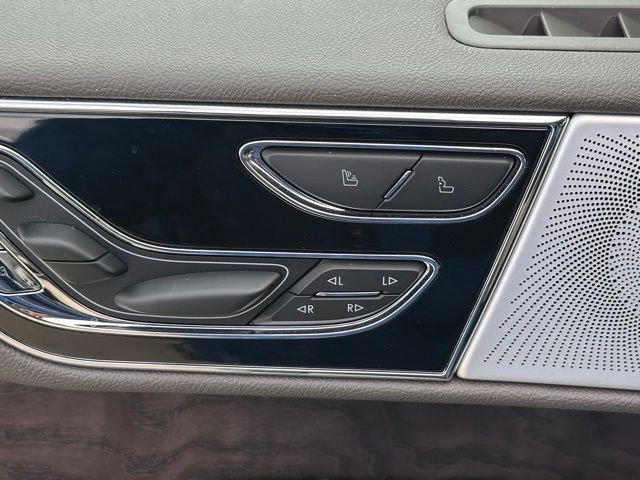 Used 2023 Lincoln Navigator Reserve AWD/4WD image 22