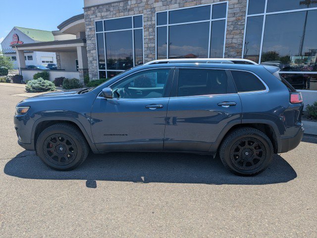 Used 2019 Jeep Cherokee Limited AWD/4WD image 2