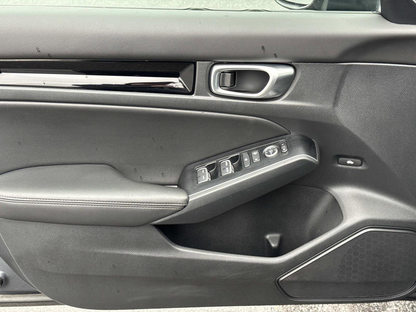 Used 2024 Honda Civic Touring image 18