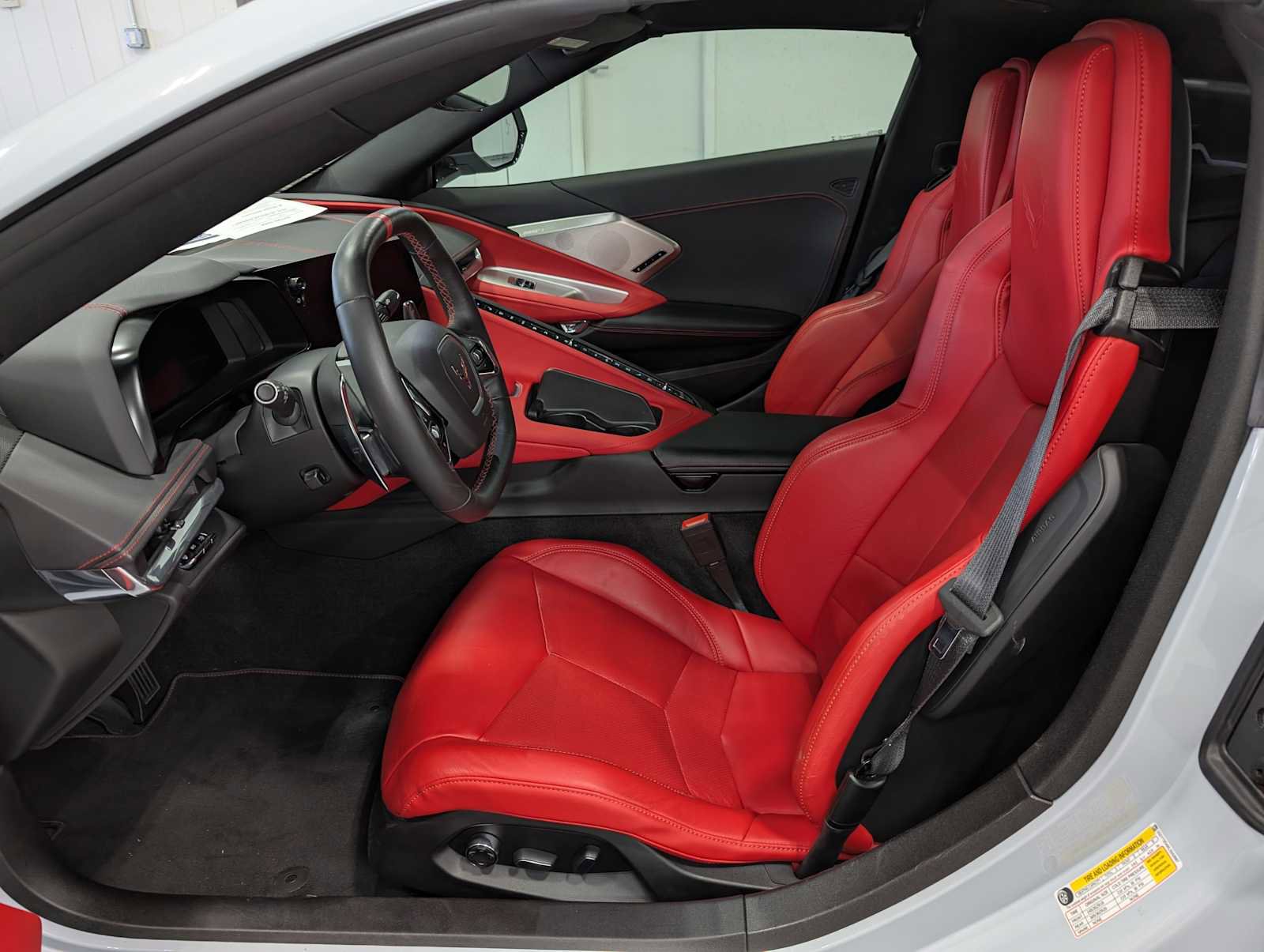 Used 2020 Chevrolet Corvette Stingray Preferred Cpe w/ 2LT Preferred Equipment Group RWD image 4
