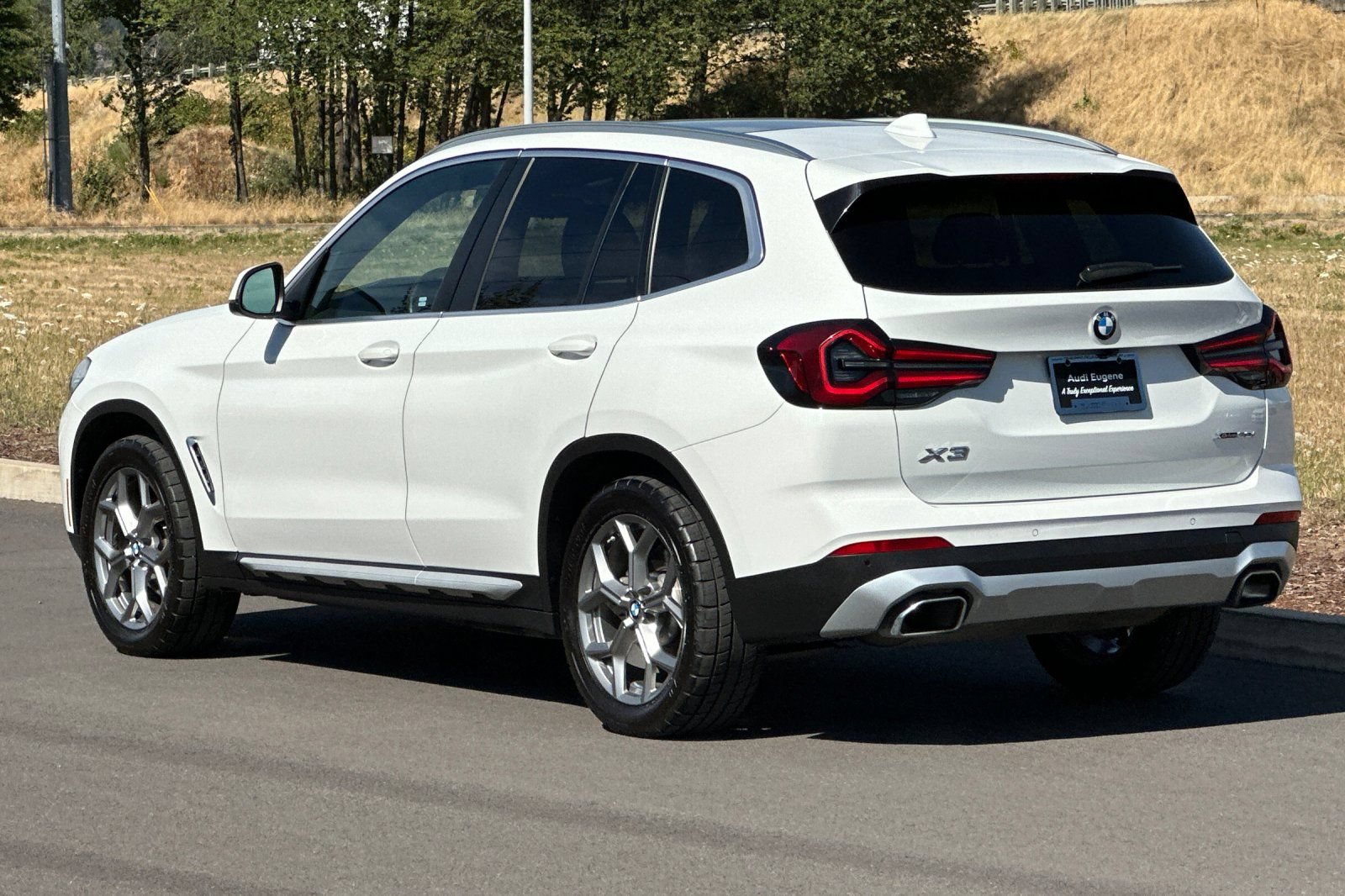 Used 2024 BMW X3 xDrive30i AWD/4WD image 5