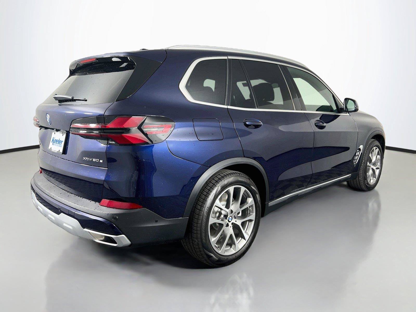 New 2026 BMW X5 xDrive50e w/ Climate Comfort Package AWD/4WD image 6